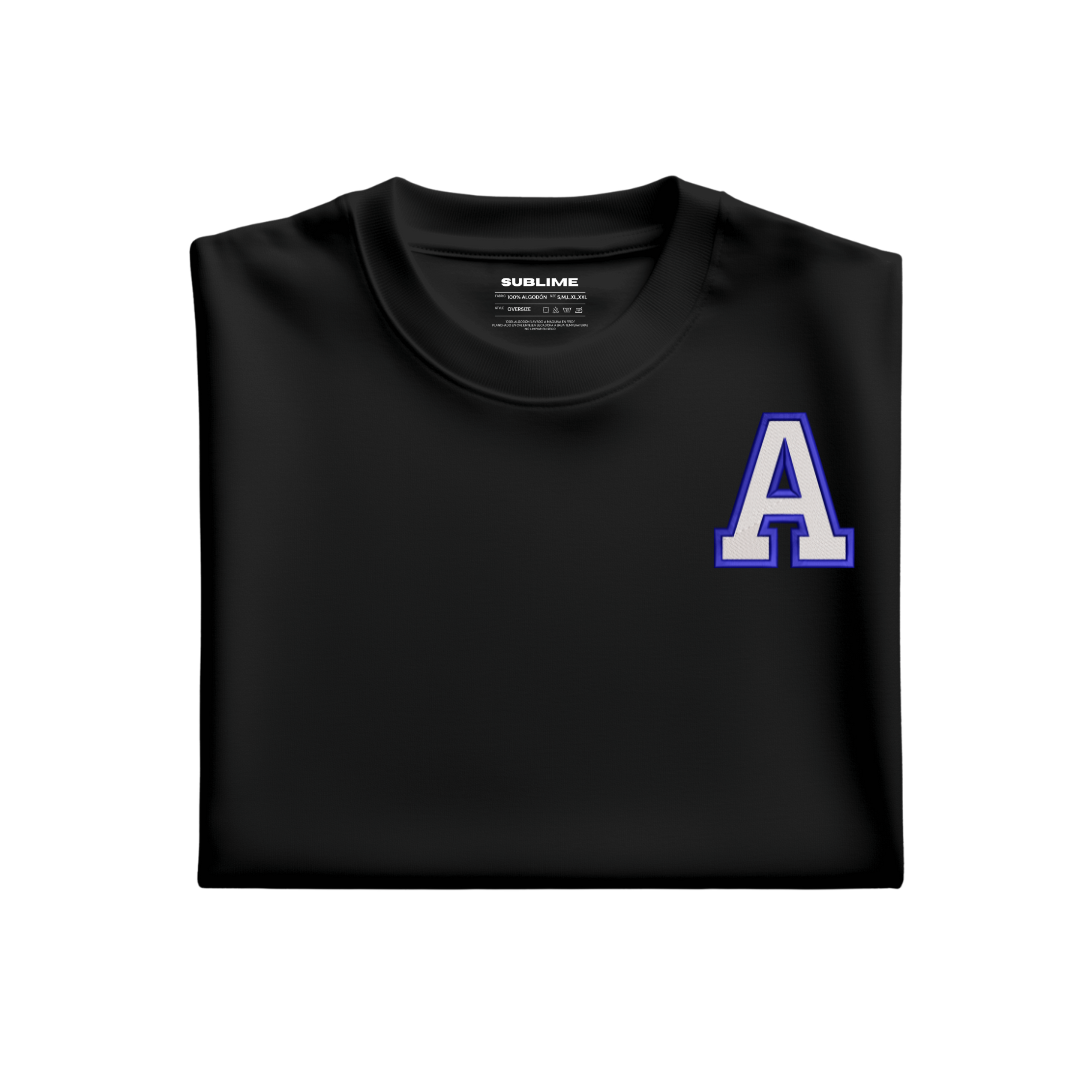 Camiseta Inicial College Negro Camiseta Inicial College Negro